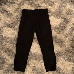 Black Capri Leggings
